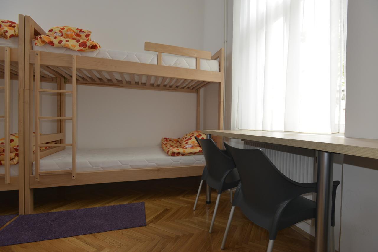Hostel Flow House Centar Novi Sad Exterior foto